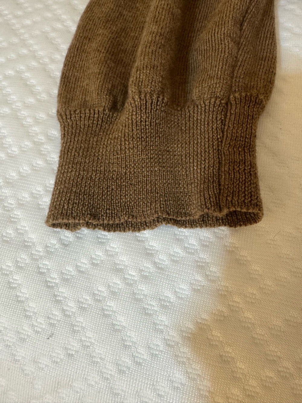 100% extra fine Marino wool women’s Brown Mock Neck Sweater - Picture 5 of 5